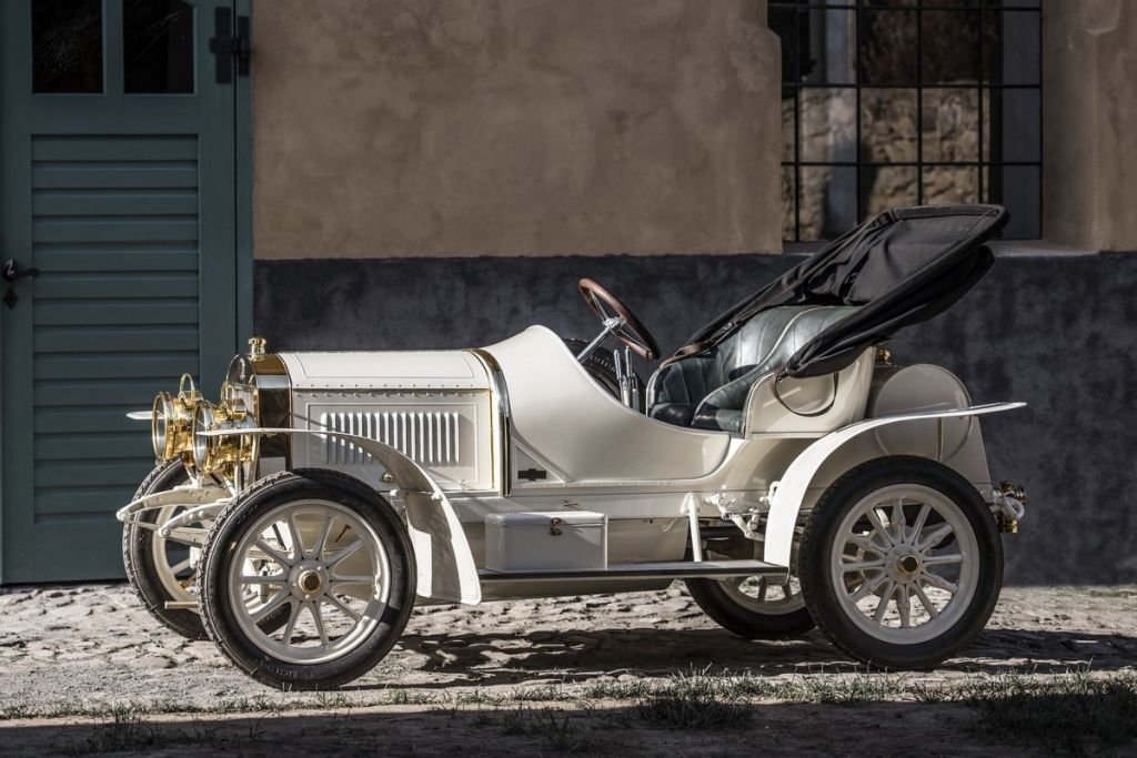 Výjimečné automobily už tento víkend v Praze