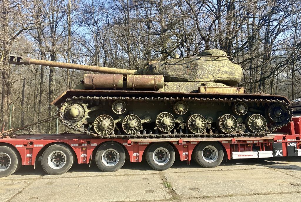 Historický tank z Lešan teď budou obdivovat ve Finsku