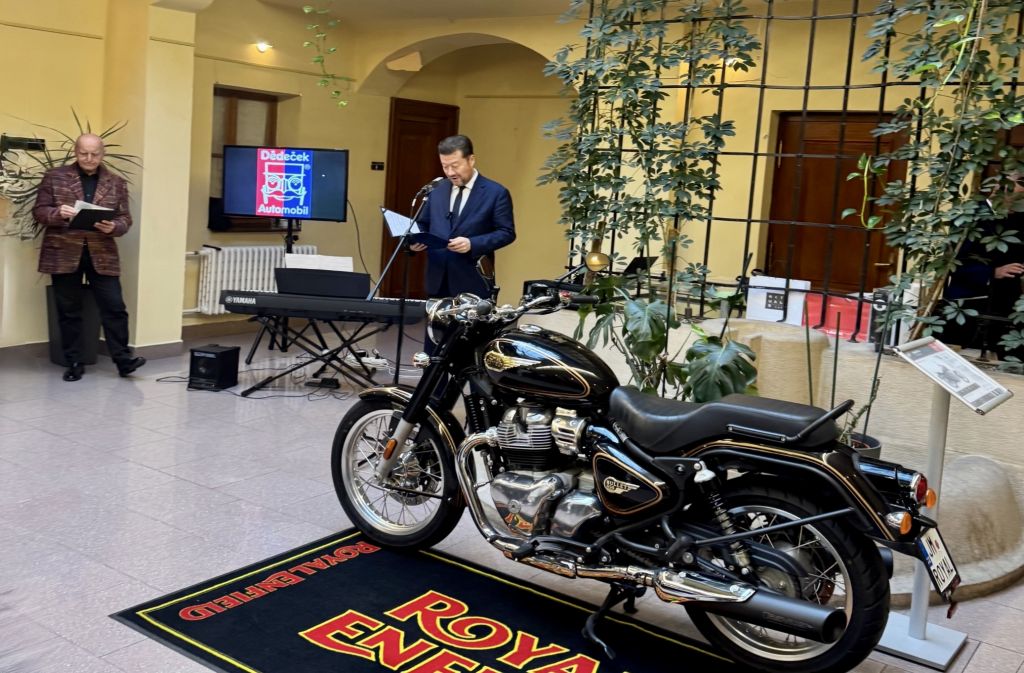 Dědeček automobil s pořadovým číslem 21