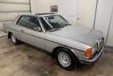 06 Mercedes Benz 230 C (W123